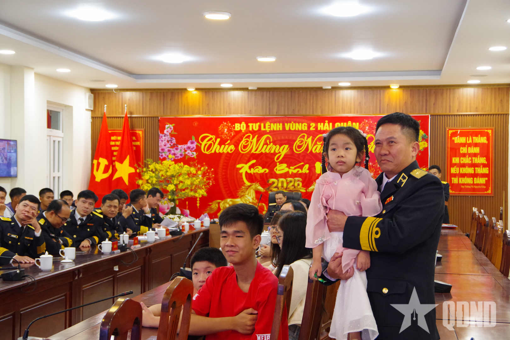 Vùng 2 Hải quân: Nối liền không khí Tết giữa đất liền và biển khơi